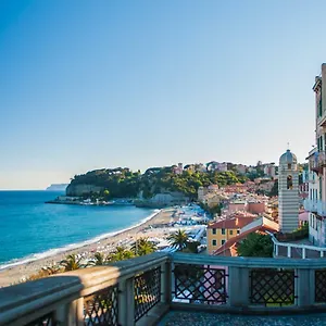 Hotel Tirreno, Celle Ligure
